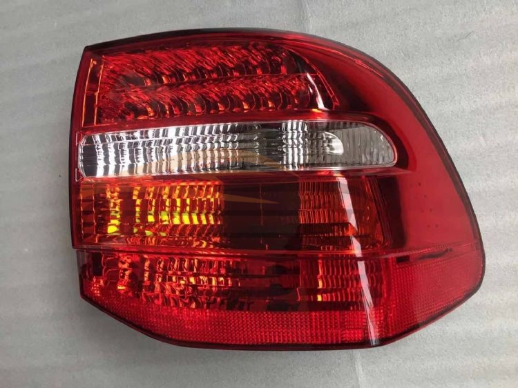 For PORSCHE CAYENNE 955 07-10 TAIL LAMP L/R
