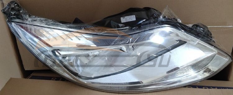 For FORD SERIES 2012 FOCUS SEDAN HEAD LAMP WHITE