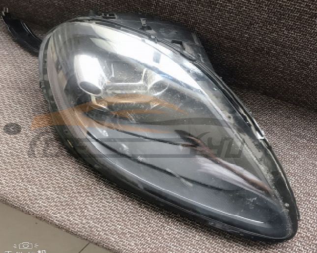 For PORSCHE MACAN 18-21 HEAD LAMP