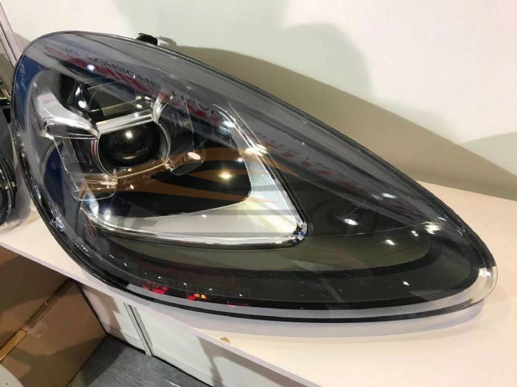 For PORSCHE CAYENNE 9Y0 18-22 HEAD LAMP