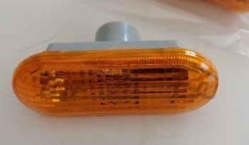 For FORD SERIES 2005 FOCUS SEDAN SIDE LAMP YELLOW